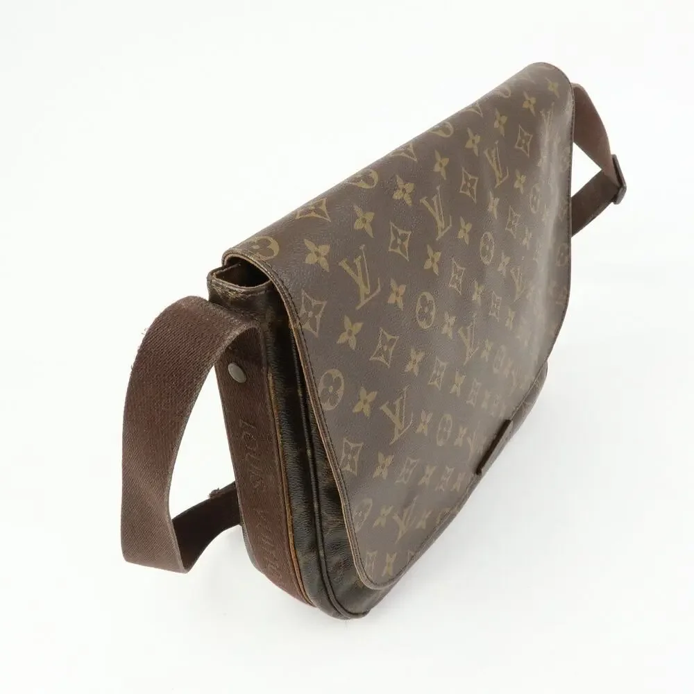 Louis Vuitton Monogram Beaubourg MM Messenger Bag Brown